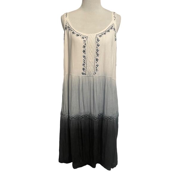 Raya Sun Ombre Beachy Dress Womens Medium White Gray Black Embroidered Tiered - Picture 1 of 6